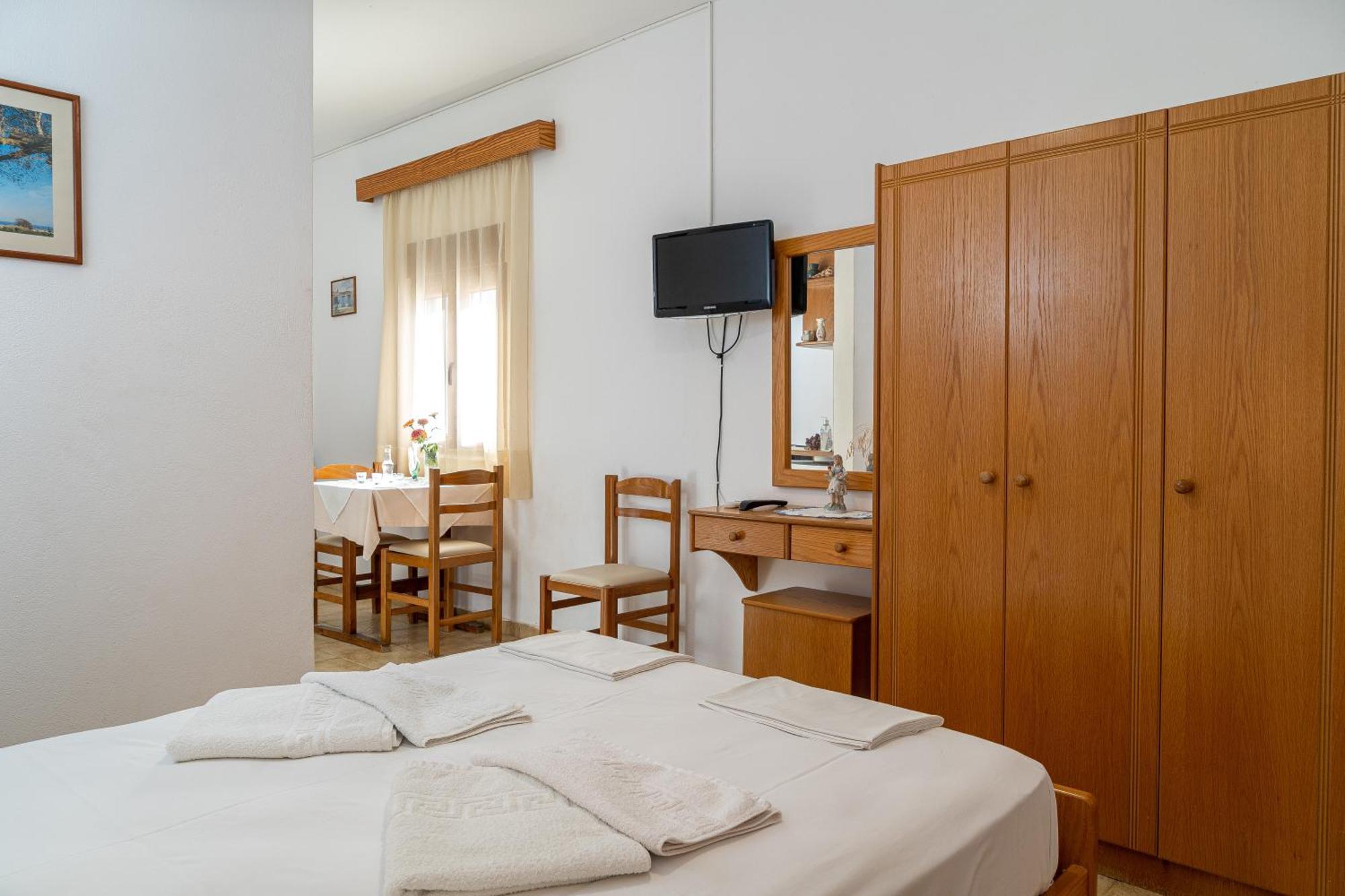 Akrotiri Apartments Makry Gialos  Exterior photo