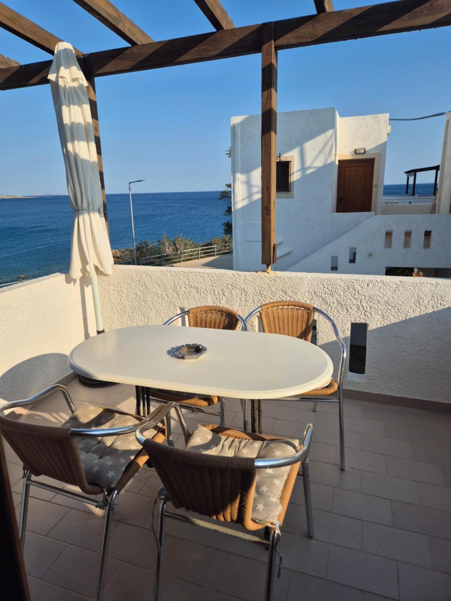 Akrotiri Apartments Makry Gialos  Exterior photo